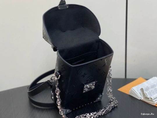 LOUIS Monogram Camera Box VUITTON Canvas 0409